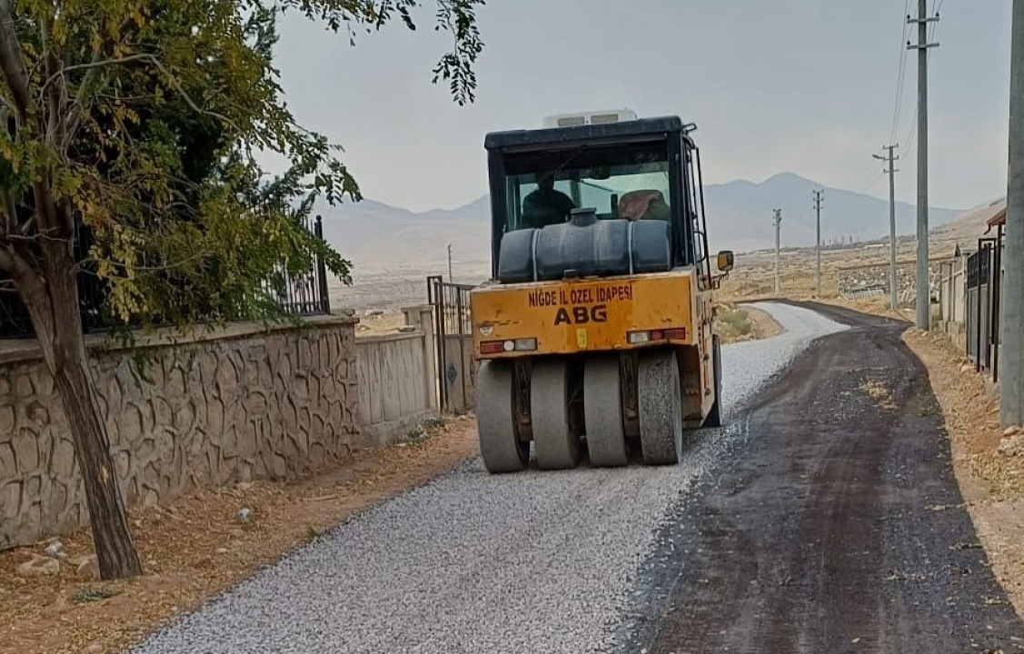 Karanlıkdere Köyü’nde asfalt çalışması başladı