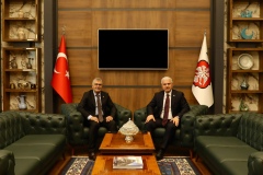 Konya Valisi İbrahim Akın, Niğde Valisi Cahit Çelik'i Ziyaret Etti