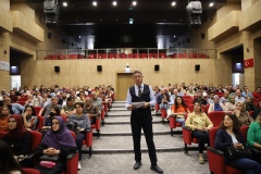 Korkmaz Niğde'de konferans verdi