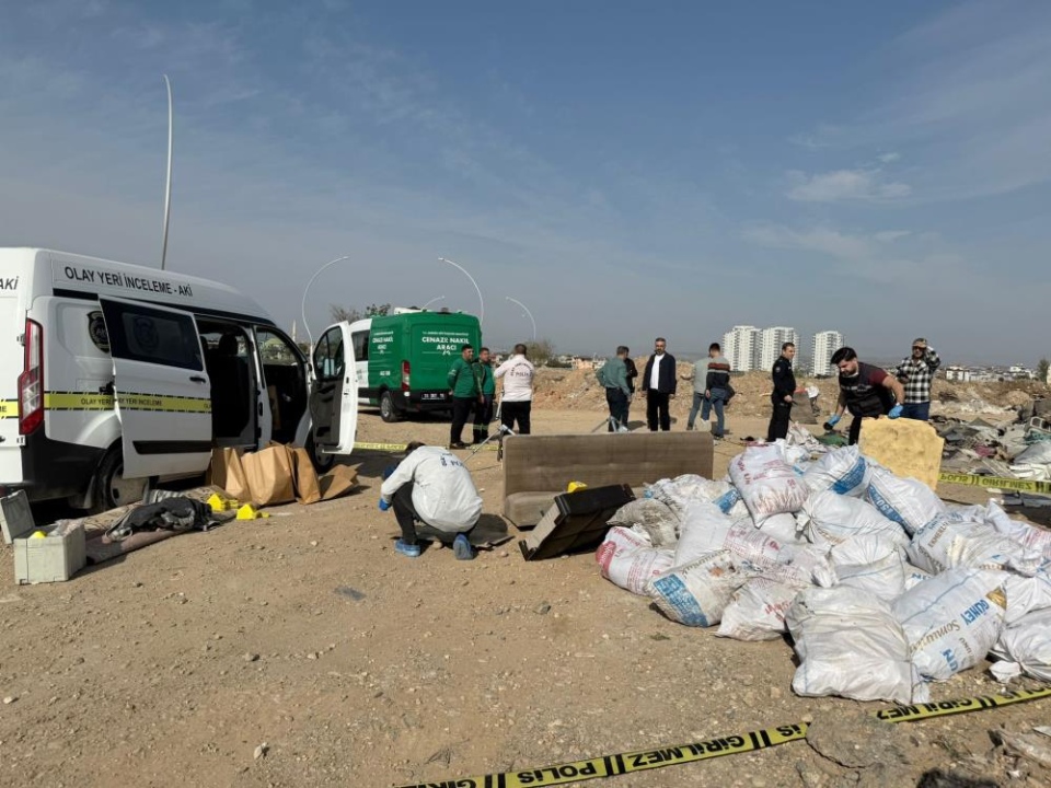 Korkunç cinayet! Tuzlayıp halıya sarmışlar
