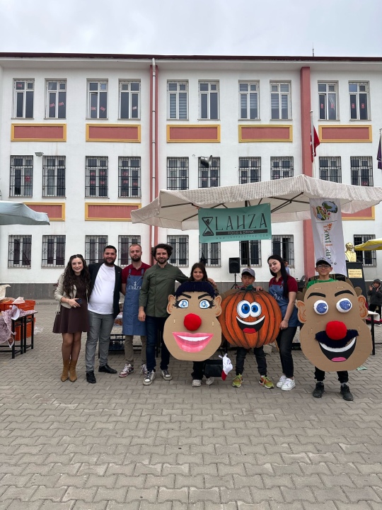 Lahza Cafe’den Bozköy’e Tat Katan Dokunuş