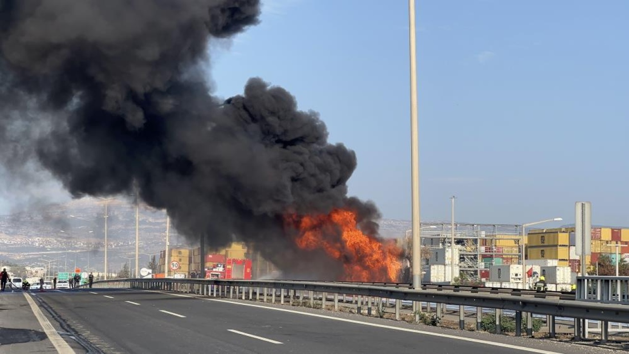 Mazot Yüklü Tanker Alev Aldı!
