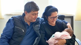 Meclis'ten müjde: Doğum izni 24 hafta, babalık izni 10 güne çıkıyor!