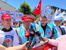 Memur-Sen, Niğde’de Meydanlara İndi: “Kamu Çalışanlarına Umut Veren Teklif Sunulmalı”