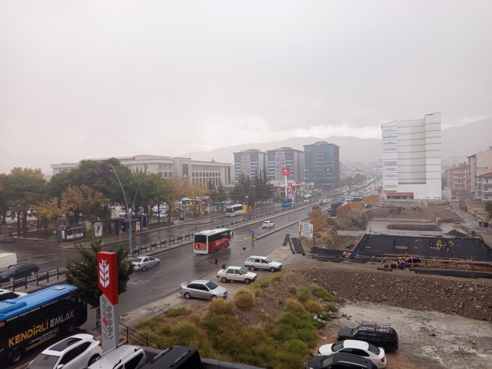Meteoroloji Uyardı: Beklenen Sağanak Yağış Başladı