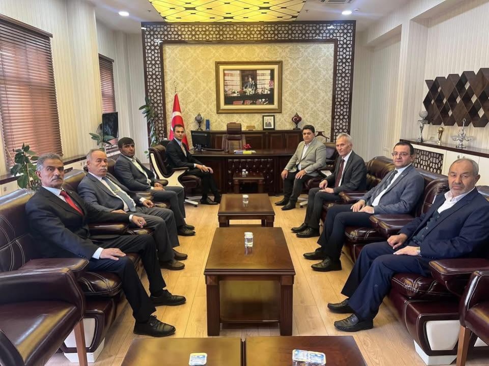 MHP Heyeti Çamardı Kaymakamını Ziyaret Etti