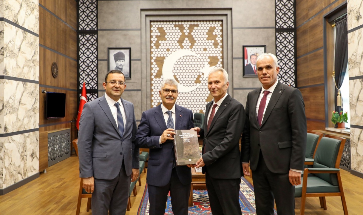 MHP il yönetiminden Vali Çelik’e ziyaret