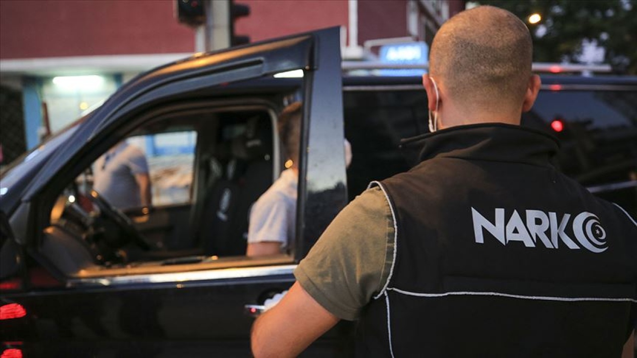 Narkotik Operasyonunda 21 Şahıs Yakalandı