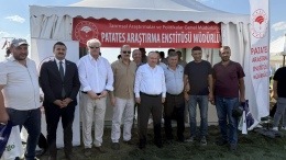 Nevşehir Valisi ve TSÜAB Başkanı, Niğde Patates Araştırma Enstitüsü Standını Ziyaret Etti