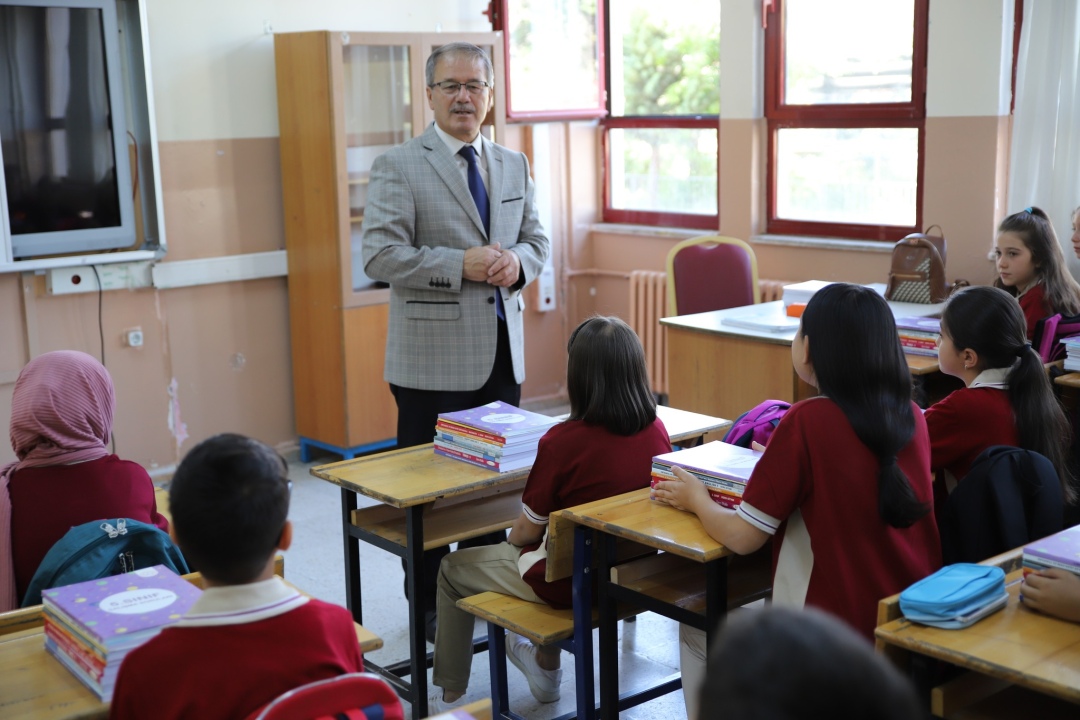 Niğde'de 73 Bin 358 Öğrenci İçin Ders Zili Çaldı