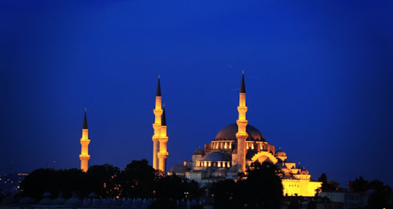 Niğde'de bugün iftar ve imsak kaçta?