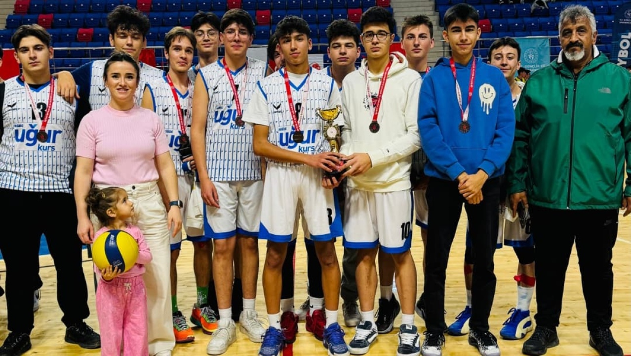 Niğde'de Dart ve Basketbol Şampiyonları Belli Oldu