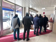 Niğde'de Ramazan Pidesi kuyruğu