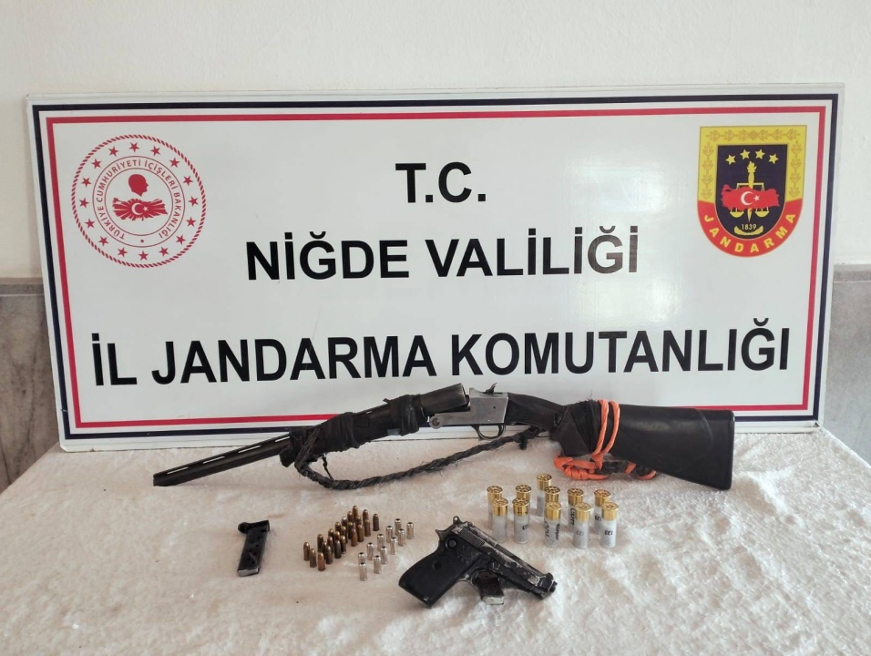 Niğde'de ruhsatsız silah operasyonu