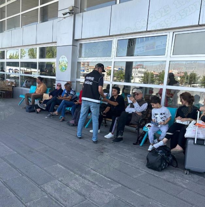 Niğde'de vatandaşlar uyuşturucu konusunda bilgilendiriliyor