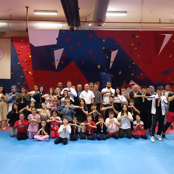 Niğde'de Wushu Sanda Heyecanı: Sporcular Türkiye Şampiyonası Öncesi Sahne Aldı