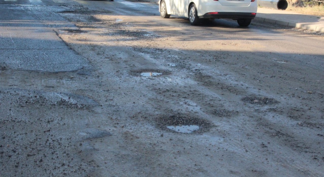 Niğde'de Yollar Vatandaşı Mağdur Ediyor: Tehlike Çanları Çalıyor!