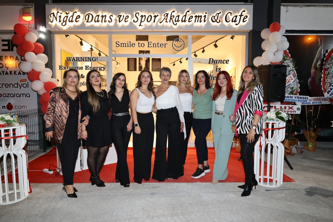 Niğde'nin ilk dans ve spor akademisi kadın dayanışmasıyla açıldı