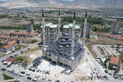 Niğde'nin yeni sembolü Muradiye Camii bugün açılıyor