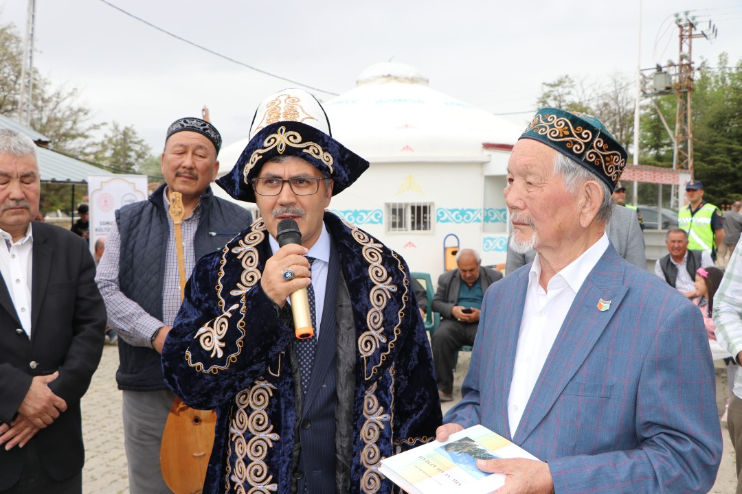 Niğde Altay Köyü’nde orta oyunu gösterisi