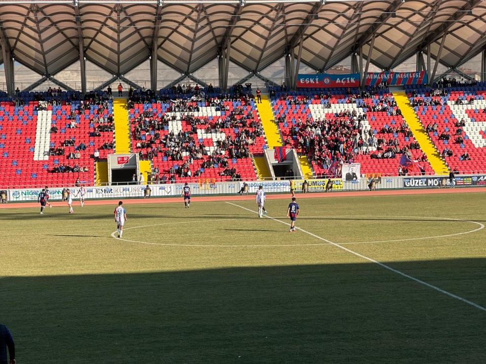 Niğde Belediyespor 1-0 Önde