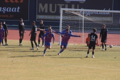 Niğde Belediyespor 1 attı, 3 aldı