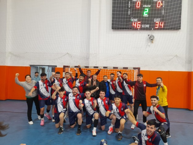 Niğde Belediyespor hentbolda doludizgin