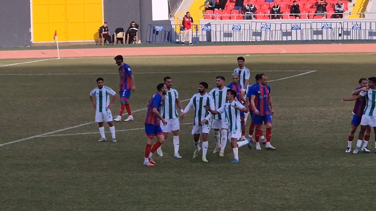 Niğde Belediyespor taraftarını üzdü: 1-4 