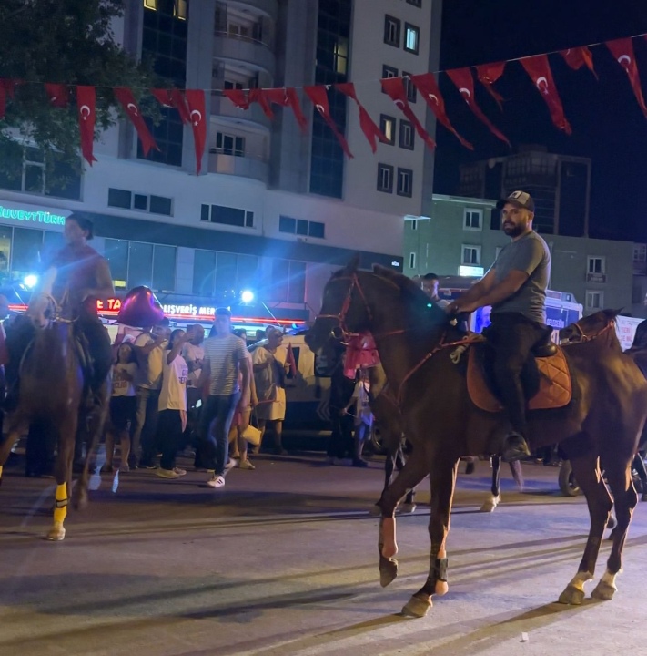 Niğde’de 15 Temmuz Fener Alayına Atlı Spor Kulübü Renk Kattı