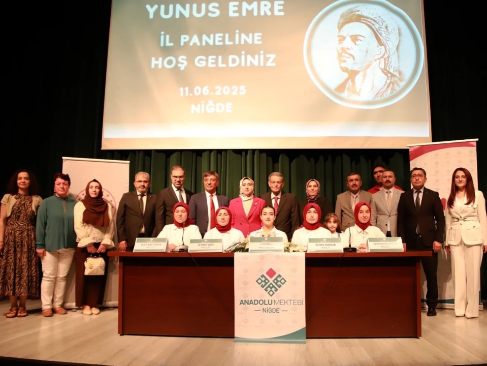 Niğde’de Anadolu Mektebi Yunus Emre İl Paneli düzenlendi