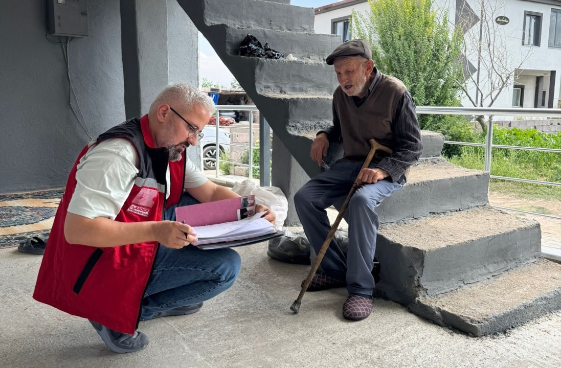 Niğde’de ASDEP ekibi vatandaşlarla buluşuyor
