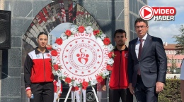 Niğde’de Atatürk anıtına çelenk sunuldu