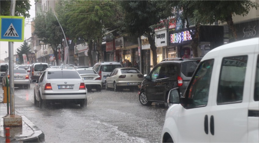 Niğde’de Beklenen Yağış Geldi 