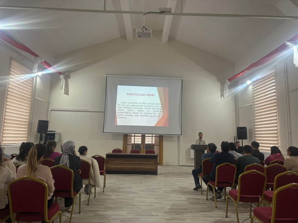 Niğde’de eğitim personeline koruyucu aile bilgilendirmesi