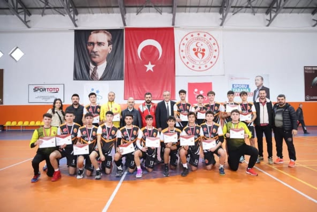 Niğde’de Ev Sahipliği Yaptığı Hentbol Gençler Grup Müsabakaları Tamamlandı