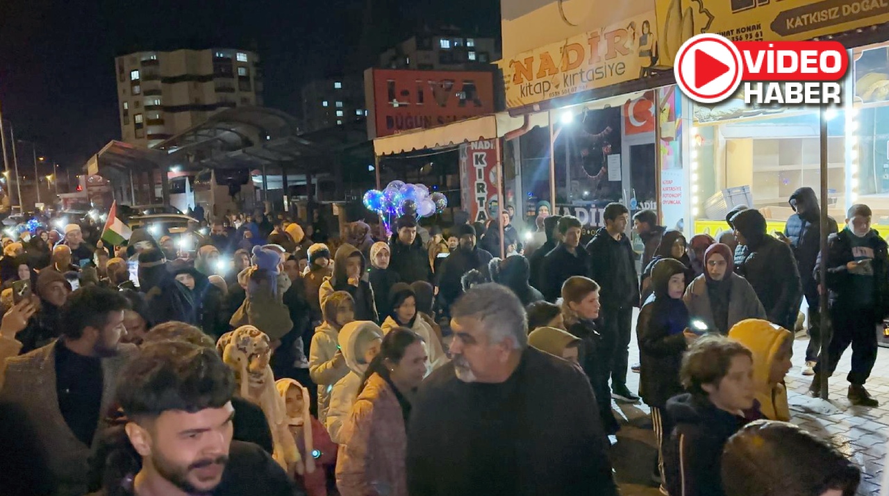 Niğde’de ilk teravih öncesi fener alayı düzenlendi