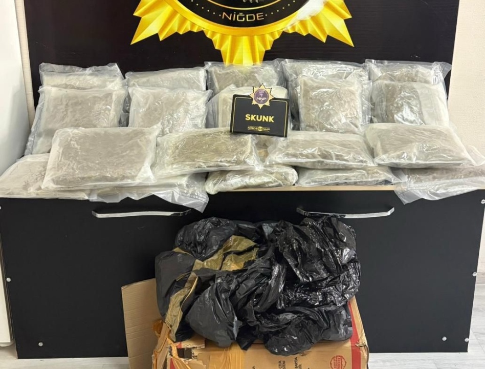 Niğde’de kilolarca uyuşturucu yakalandı