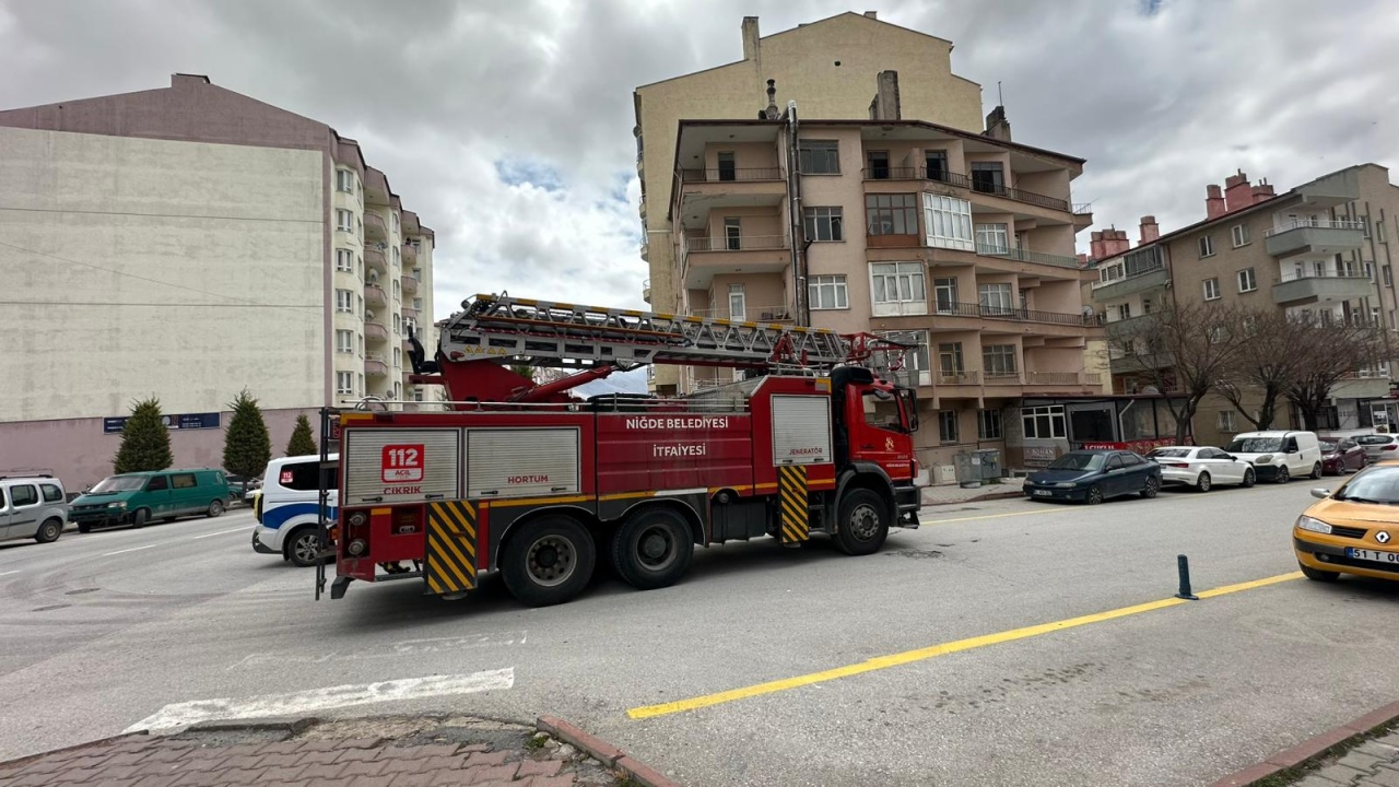 Niğde’de korkutan baca yangını