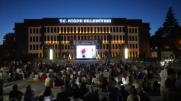 Niğde’de Minderli Sinema Günleri Uzatıldı
