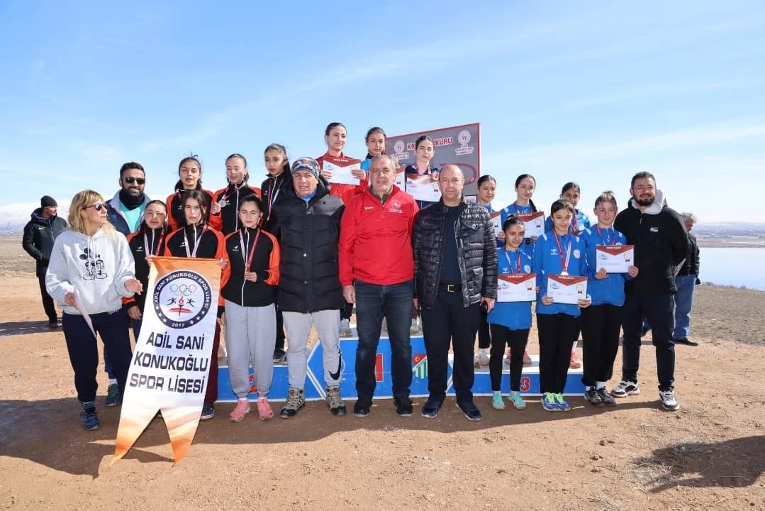 Niğde’de Okul Sporları Kros Grup Müsabakaları Tamamlandı