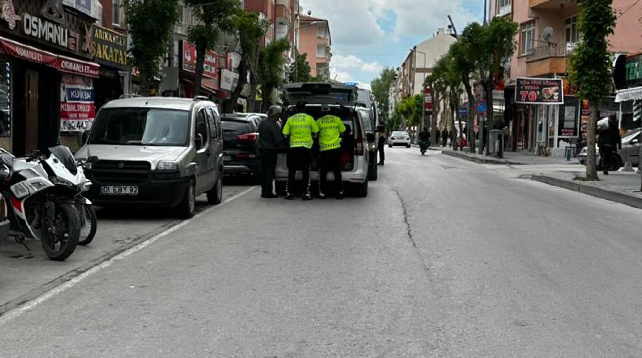 Niğde’de otomobil yayaya çarptı
