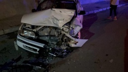 Niğde’de  otomobiller kafa kafaya çarpıştı: 3’ü çocuk 6 yaralı 