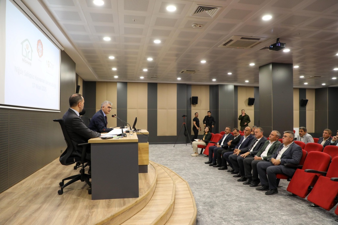 Niğde’de sahipsiz hayvanlar için toplantı yapıldı