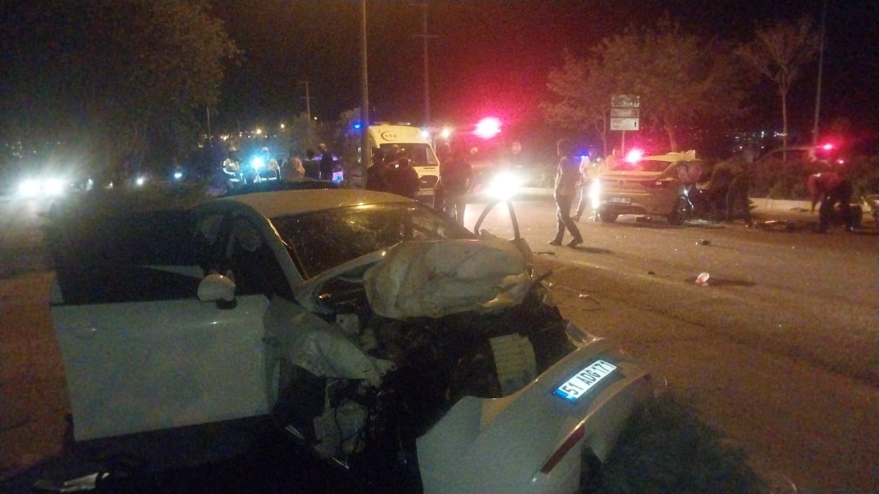 Niğde’de trafik kazası: 5 ağır yaralı