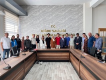 Niğde’de YKS’de dereceye giren öğrenciler ödüllendirildi