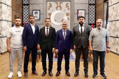 Niğde Dernekler Federasyonu’ndan Vali Cahit Çelik’e Ziyaret