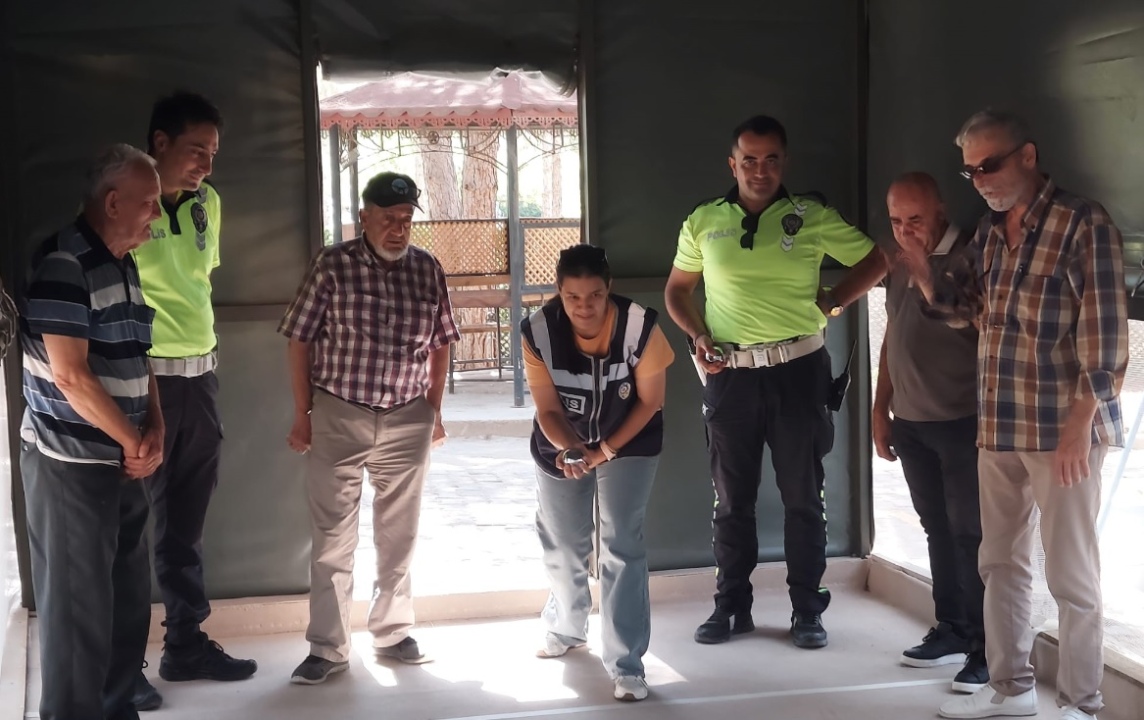 Niğde Emniyet Müdürlüğü'nden Yaşlılara Yönelik Dolandırıcılık Uyarısı