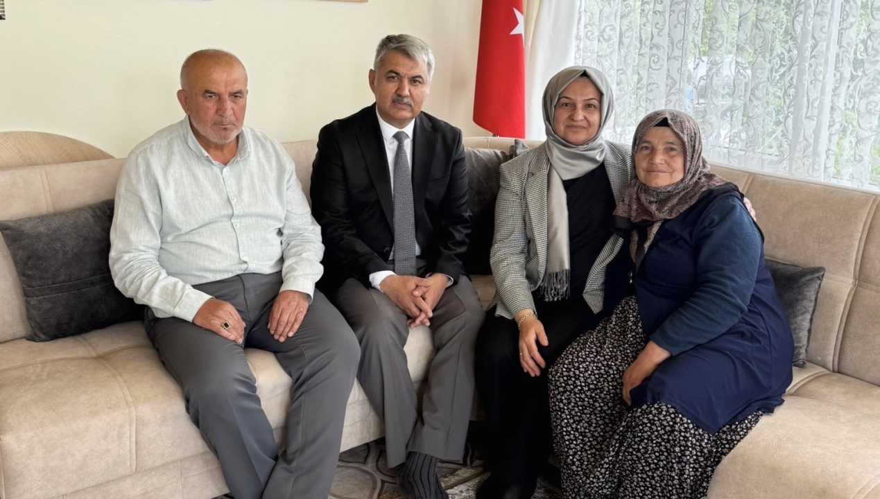 Niğde Emniyet Müdürü Delen'den şehit ailesine bayram ziyareti