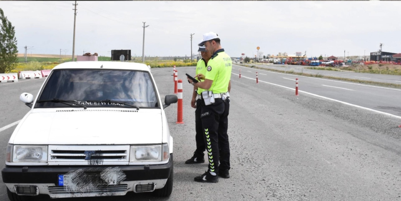 Niğde Emniyeti trafik güvenliği için 7/24 görevde