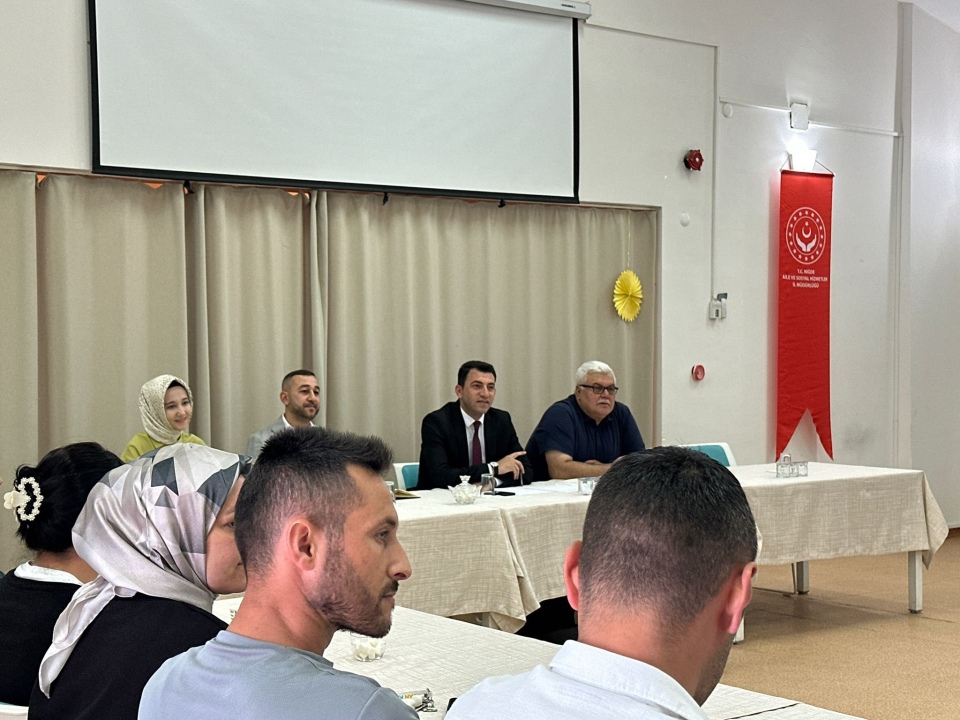 Niğde Engelsiz Yaşam Merkezi’nde Kurumsal Değerlendirme Toplantısı